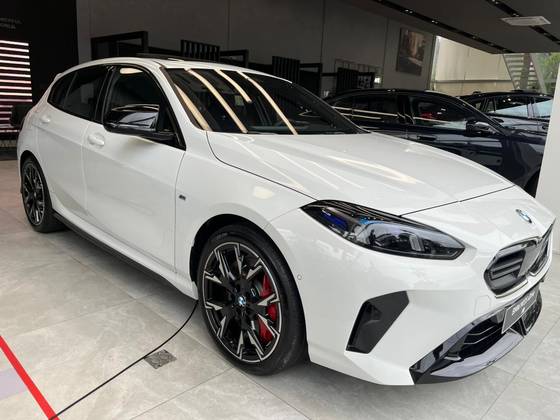 BMW M 135i 2.0 16V TURBO GASOLINA XDRIVE STEPTRONIC